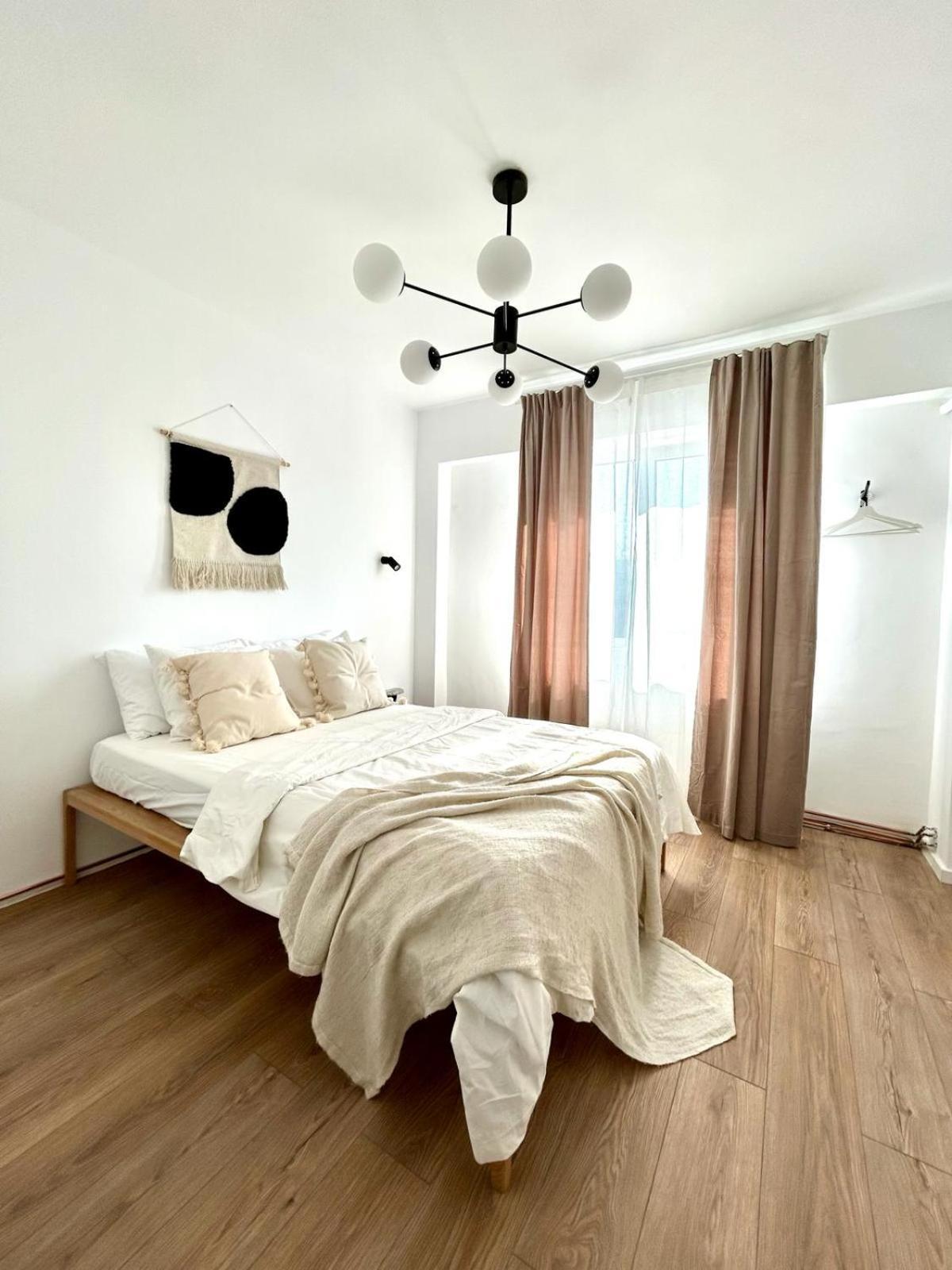 Urban Parkside Retreat Cozy 2-Bed Ap By Metro Apartment Bucharest Exterior photo