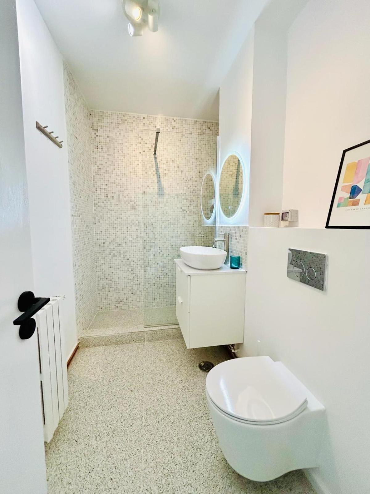 Urban Parkside Retreat Cozy 2-Bed Ap By Metro Apartment Bucharest Exterior photo